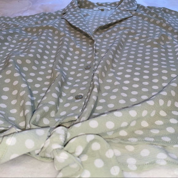 Monteau Los Angeles,  size large, tie up t-shirt - Picture 3 of 3